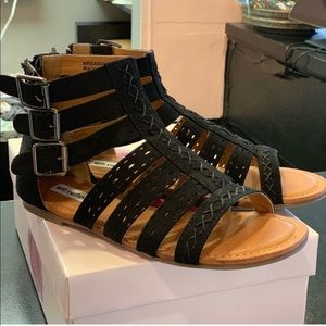 Like new size 9 ladies sandals